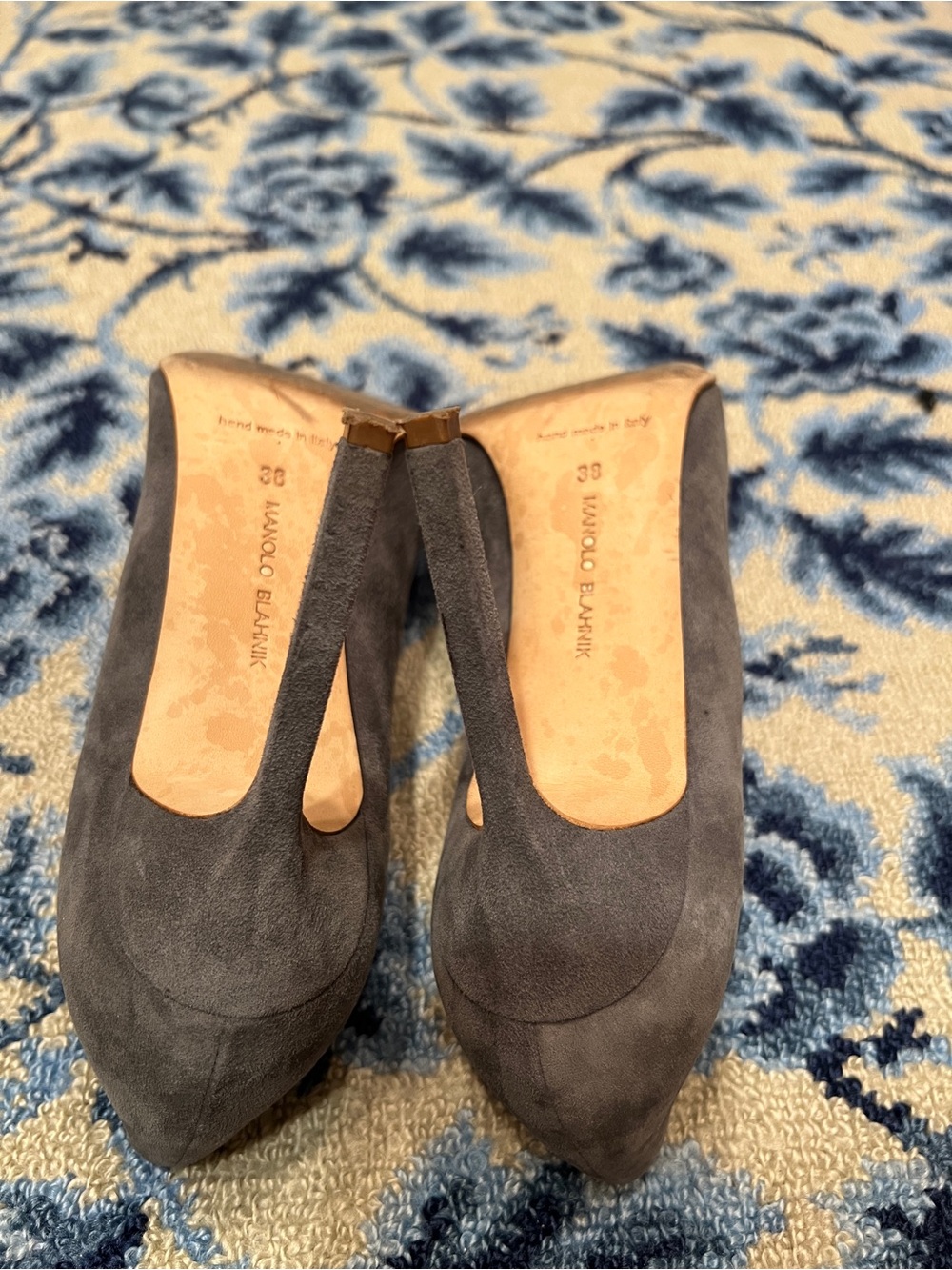 Manolo Blahnik Gray Suede BB 105 Pumps - Picture 7 of 9